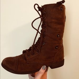 Brown Suede Combat Boots👞